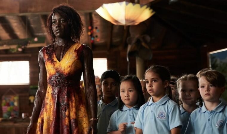 Lupita Nyong’o, atriz de Pantera Negra e Nós, estrela o filme de comédia e terror “Little Monsters”; Veja o trailer!